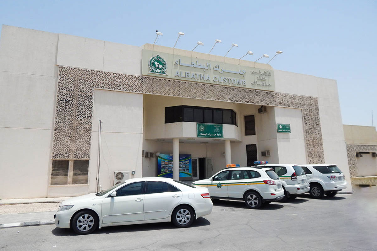 إنشاء مكاتب للمخلصين الجمركيين بحدود البطحاء