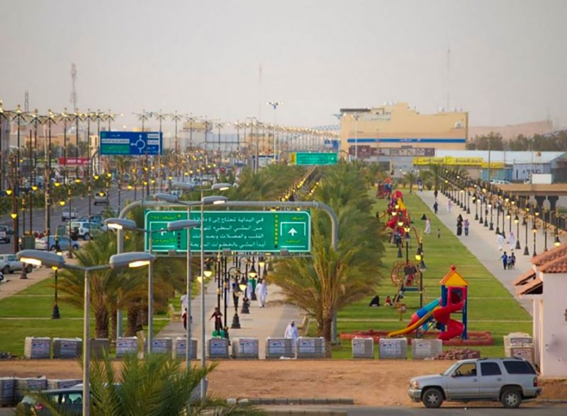 حفر بئرين وشبكة مياه بجديدة عرعر