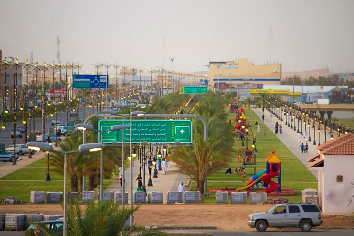 حفر بئرين وشبكة مياه بجديدة عرعر