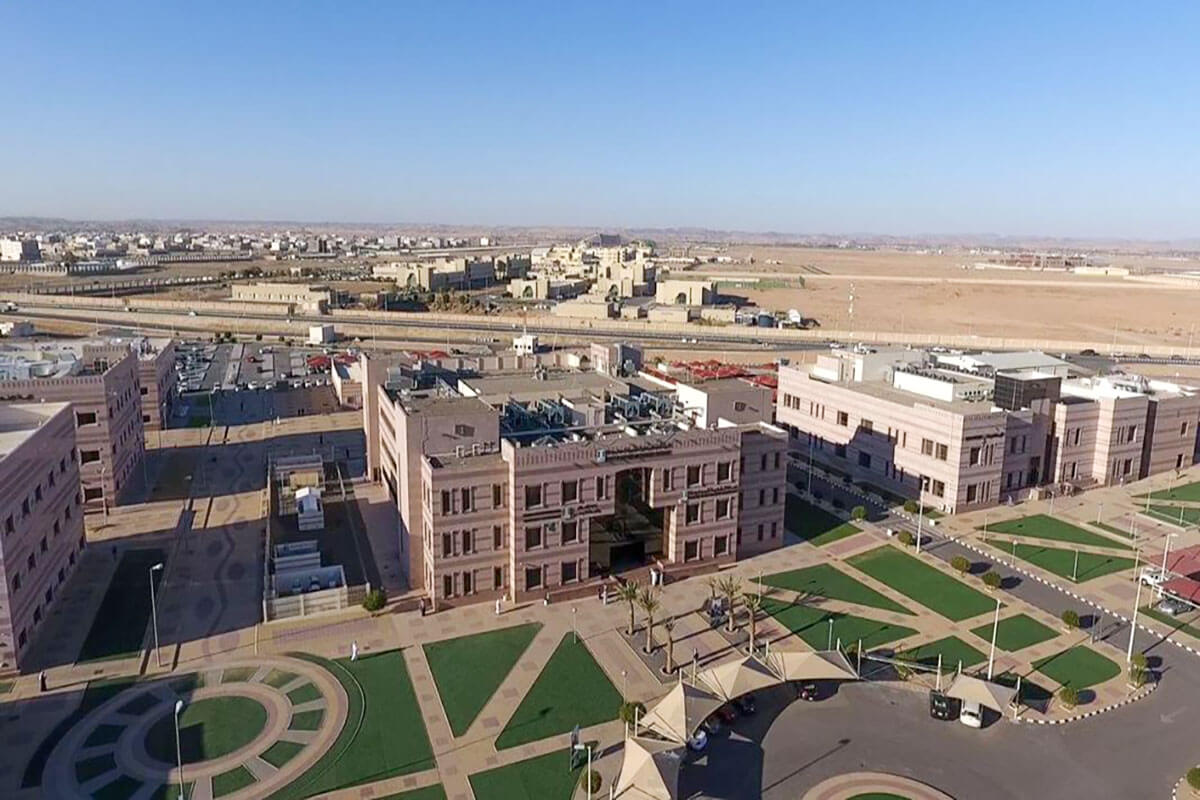 كلية الطب بجامعة تبوك